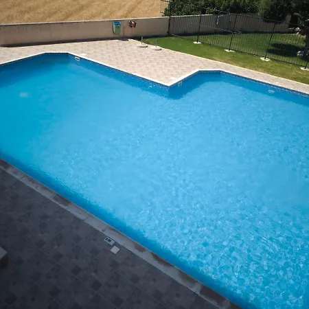 Pearl - Comfortable 2 * Polis